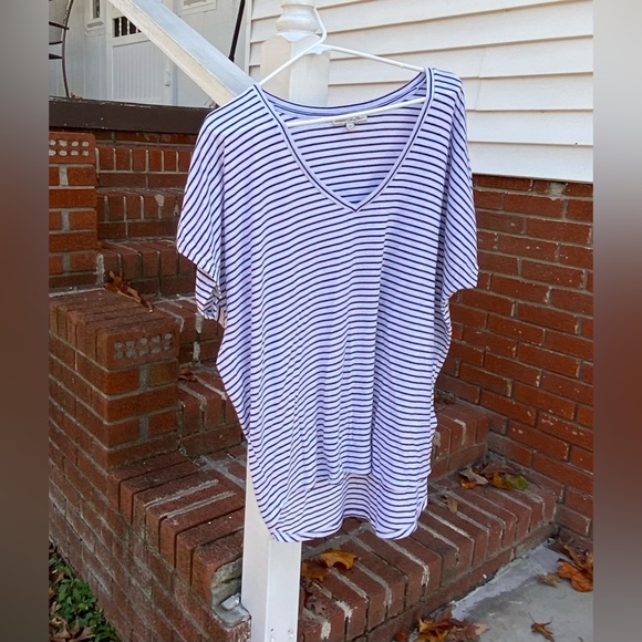 Express One Eleven V-Neck High Low Striped Top Short Sleeve Size Large - Picture 8 of 15